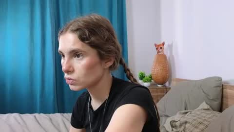 Snapshot of rosalvaulman chatting on July 16, 6:03 pm Kylie online show from July 16, 6:03 pm