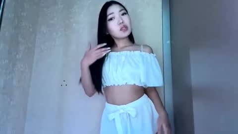 Snapshot of rosalynhandy chatting on February 27, 2:17 pm Kira online show from February 27, 2:17 pm