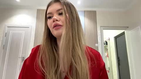 Snapshot of rosalynhouk chatting on February 28, 9:21 am Rosa online show from February 28, 9:21 am