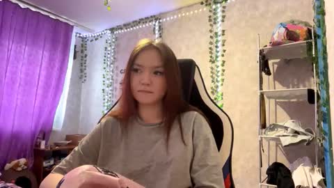 Snapshot of rosannafridley chatting on February 7, 8:51 am Rose online show from February 7, 8:51 am