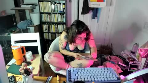 rose257044 online show from October 28, 10:34 pm