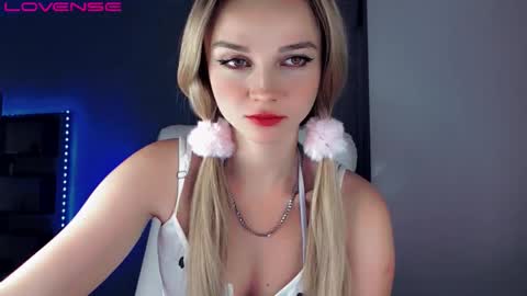 rose__luck online show from September 20, 6:53 pm