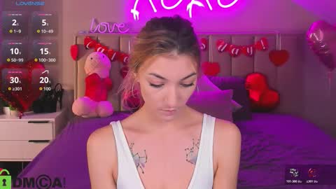 Kimberlly online show from February 12, 11:44 pm