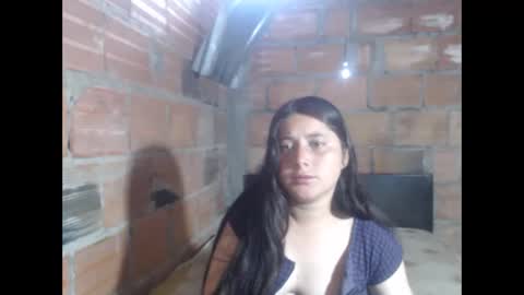 Snapshot of rose_domy chatting on December 4, 6:38 pm rose and domy online show from December 4, 6:38 pm