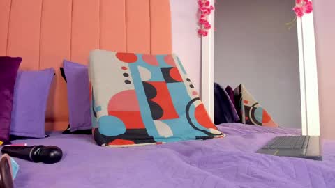 Snapshot of rose_thompson19 chatting on May 8, 7:30 pm Rosse online show from May 8, 7:30 pm