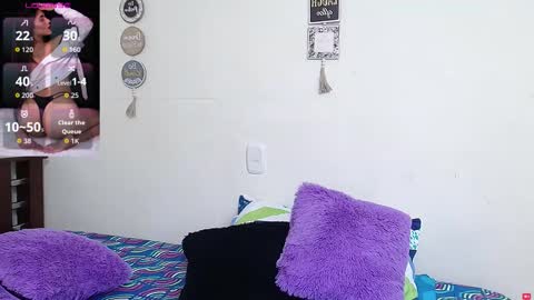 rose_towers4 online show from November 15, 8:38 pm