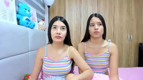 Snapshot of roseandmiah chatting on July 13, 3:20 am Rose y Miah online show from July 13, 3:20 am