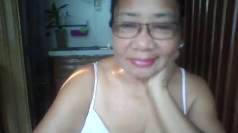 rosebelle66 online show from May 24, 10:04 pm