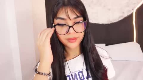 Rose online show from November 19, 1:33 pm