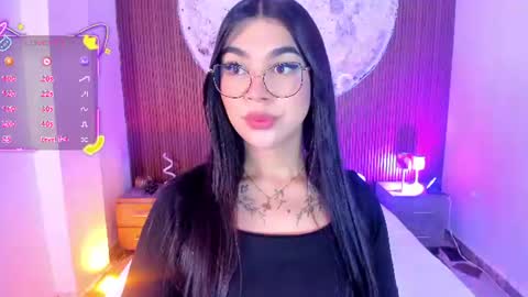 Snapshot of rosecassie chatting on June 10, 1:32 pm Rose online show from June 10, 1:32 pm