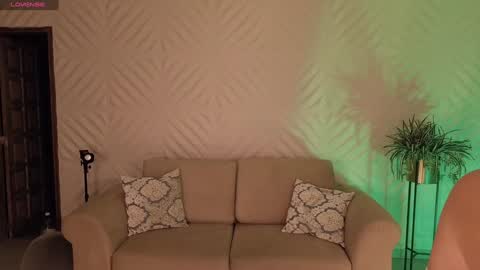 Snapshot of roseferrera chatting on January 20, 1:28 am Rose online show from January 20, 1:28 am