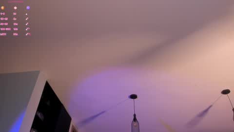 Snapshot of roseferrera chatting on February 18, 1:21 am Rose online show from February 18, 1:21 am