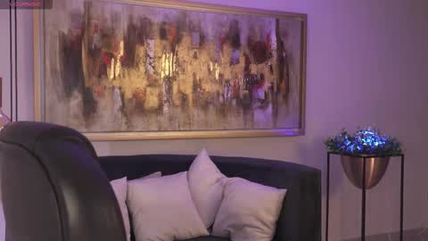 Snapshot of roseferrera chatting on November 17, 9:20 pm Rose online show from November 17, 9:20 pm