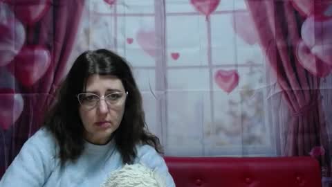 RoseHille online show from February 5, 3:27 pm