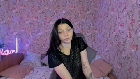 Snapshot of roselolly chatting on December 14, 4:40 am Lola online show from December 14, 4:40 am