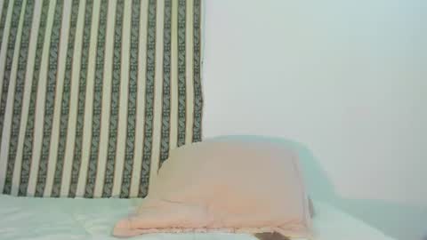 roselyn online show from June 29, 10:15 am