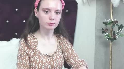 Snapshot of roselynblackrose chatting on April 15, 5:03 am Roselyn online show from April 15, 5:03 am