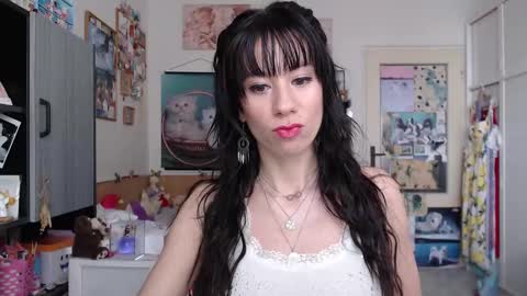 Rose online show from April 2, 10:57 am