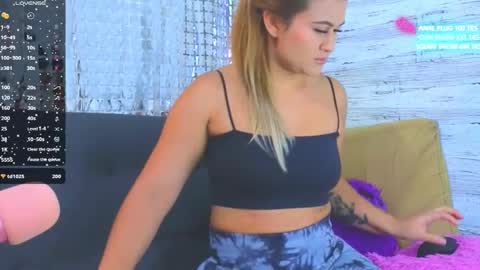 Snapshot of rosemiller01 chatting on March 5, 4:02 pm BabyRose online show from March 5, 4:02 pm