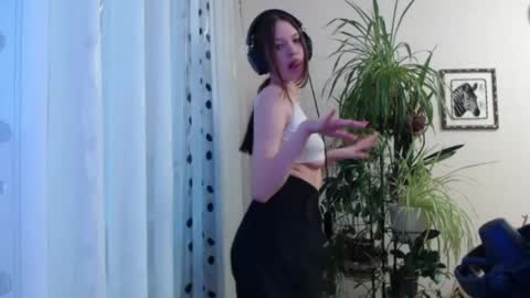 Snapshot of rosendalounsberry chatting on April 20, 3:15 pm Lina online show from April 20, 3:15 pm