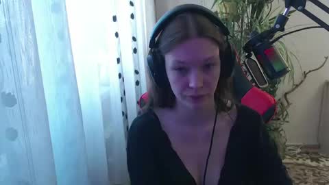 Snapshot of rosendalounsberry chatting on April 29, 1:59 pm Lina online show from April 29, 1:59 pm