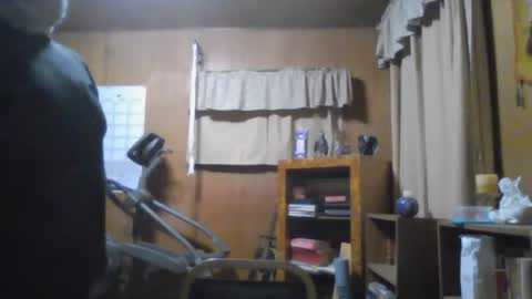 Snapshot of rosepanda chatting on December 25, 11:11 am Lost4gain online show from December 25, 11:11 am