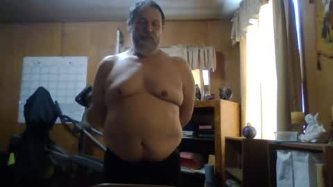 Snapshot of rosepanda chatting on February 15, 3:06 pm Lost4gain online show from February 15, 3:06 pm