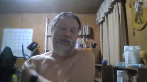 Snapshot of rosepanda chatting on March 3, 8:49 am Lost4gain online show from March 3, 8:49 am