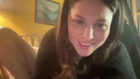 Snapshot of rosequinn300 chatting on January 6, 6:47 am Rose Quinn online show from January 6, 6:47 am