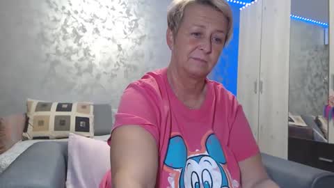 Lovepinklilly online show from December 16, 6:05 pm