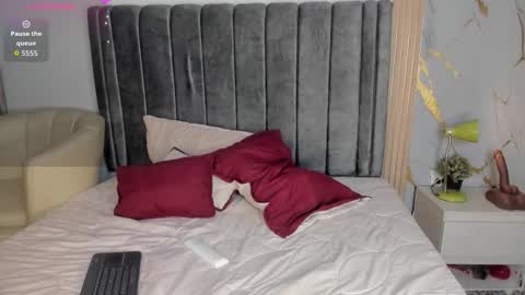   online show from October 16, 6:25 am