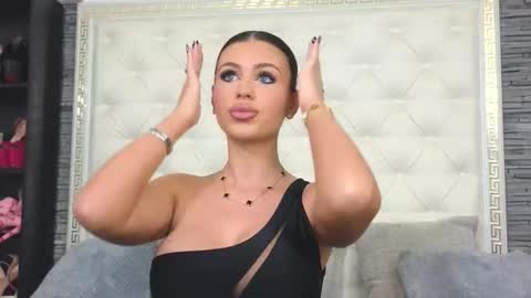 Gabriela online show from October 14, 6:25 am