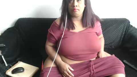 Snapshot of rosexmary chatting on March 10, 8:34 pm LAURA online show from March 10, 8:34 pm