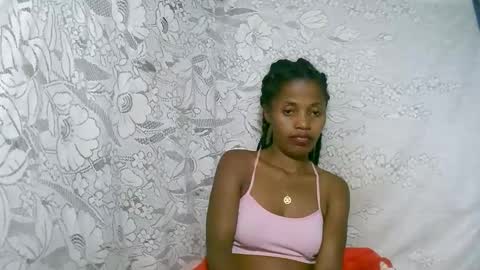 rosia online show from November 19, 3:45 pm