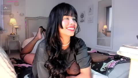 Rosieeee  online show from March 7, 10:10 pm