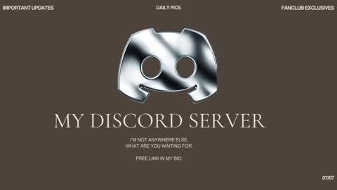 Snapshot of rosiebones chatting on February 7, 11:08 pm Rosie Bones online show from February 7, 11:08 pm