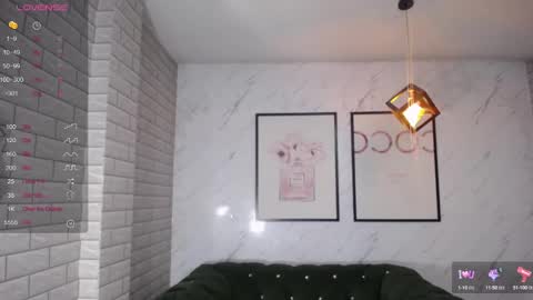 rosse jeane v online show from February 17, 4:15 pm