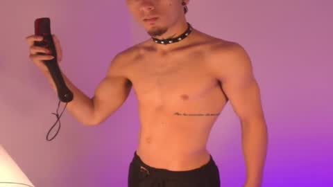 Snapshot of rosse_one chatting on November 17, 6:24 pm rosse_one online show from November 17, 6:24 pm