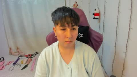 ROSSE DEMOND  online show from April 10, 11:53 pm