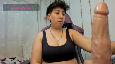 Snapshot of rossedemond30 chatting on April 21, 1:42 am ROSSE DEMOND online show from April 21, 1:42 am