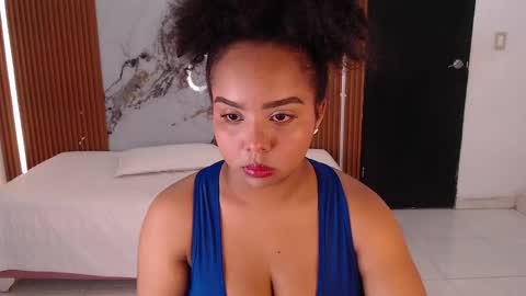 Snapshot of rosselyn_ chatting on November 6, 12:17 pm Rossi Hill online show from November 6, 12:17 pm