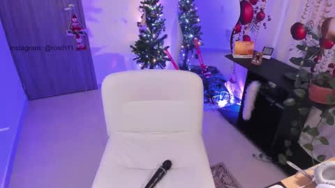 Snapshot of rossth11 chatting on December 28, 11:59 pm Im Ross online show from December 28, 11:59 pm