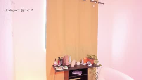 Snapshot of rossth11 chatting on January 20, 10:15 pm Im Ross online show from January 20, 10:15 pm