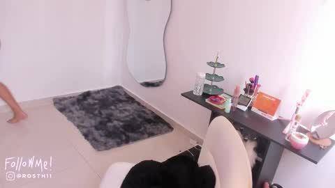 Snapshot of rossth11 chatting on February 18, 2:16 pm Im Ross online show from February 18, 2:16 pm