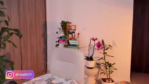 Snapshot of rossth11 chatting on October 6, 7:55 pm Im Ross online show from October 6, 7:55 pm