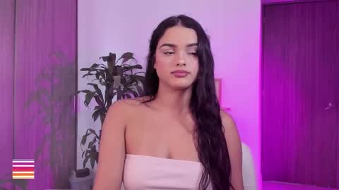 Snapshot of rossth11 chatting on October 18, 7:14 pm Im Ross online show from October 18, 7:14 pm