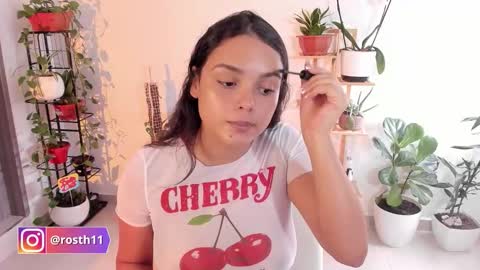 Snapshot of rossth11 chatting on November 11, 8:42 pm Im Ross online show from November 11, 8:42 pm