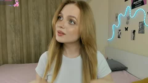 Im Luna online show from May 6, 9:53 pm