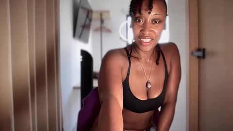 Snapshot of rosycoco chatting on February 17, 4:48 pm Rosy Coco online show from February 17, 4:48 pm