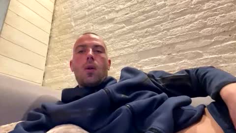 rotteei1 online show from October 25, 10:34 am